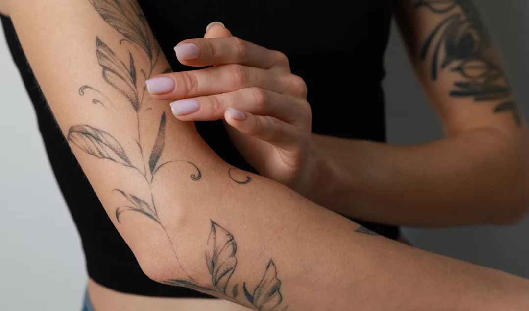 Soin d'un tatouage cicatris&eacute;